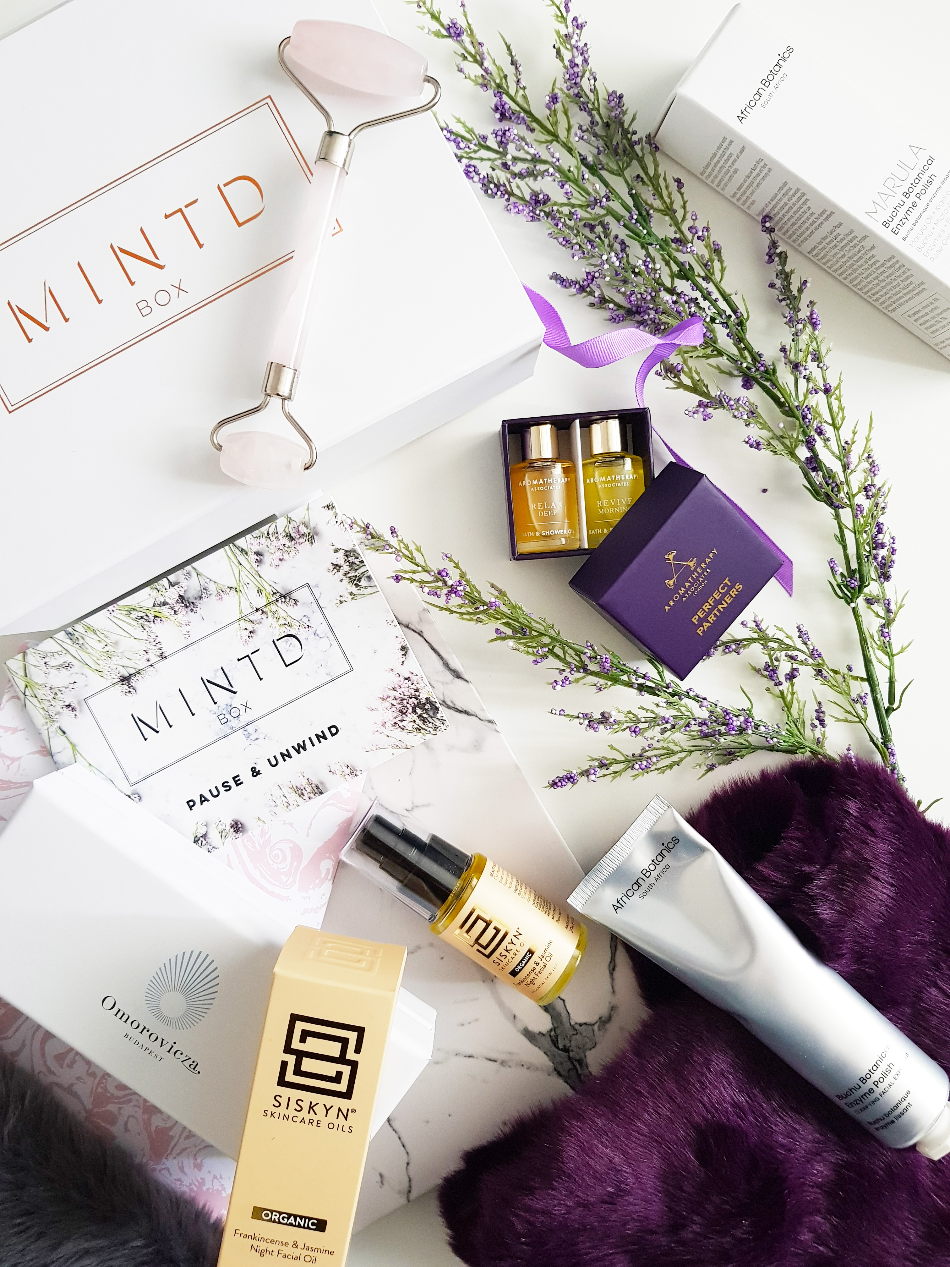 Mintd Box Pause & Unwind APril Box - Luxury Beauty Subscription Box