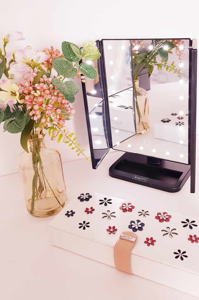 Domu Brands Beautify Mirror